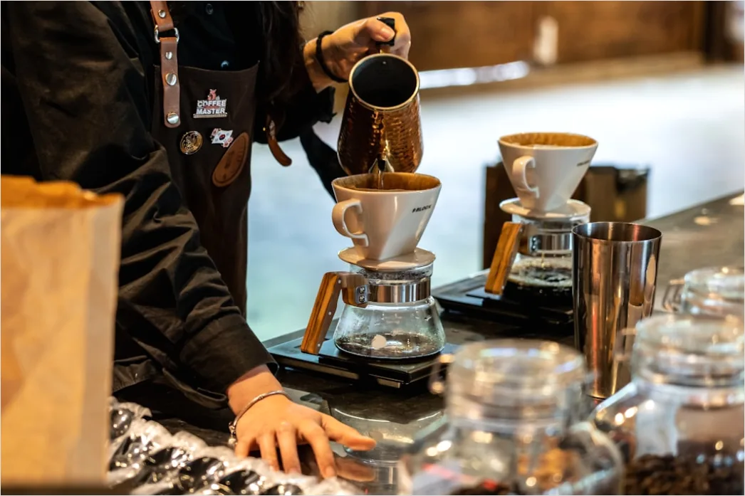 Barista Kaffee Zubereitung Professionell Nahaufnahme 1e2b