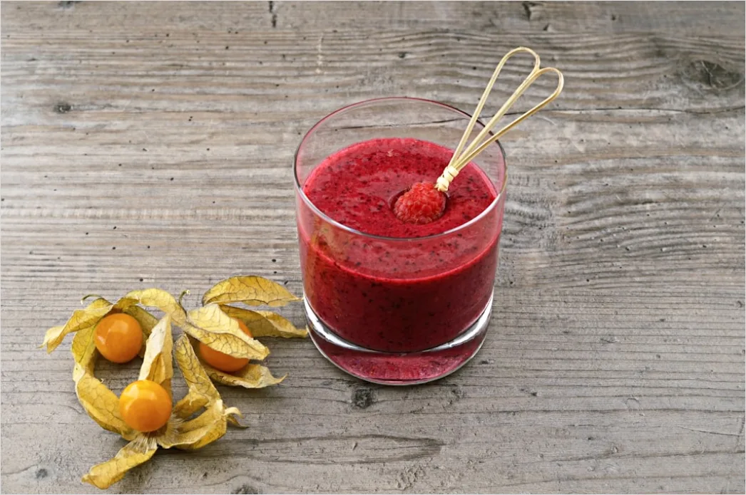 Detail Beeren Smoothie Glas Strohhalm Nahaufnahme Number 18