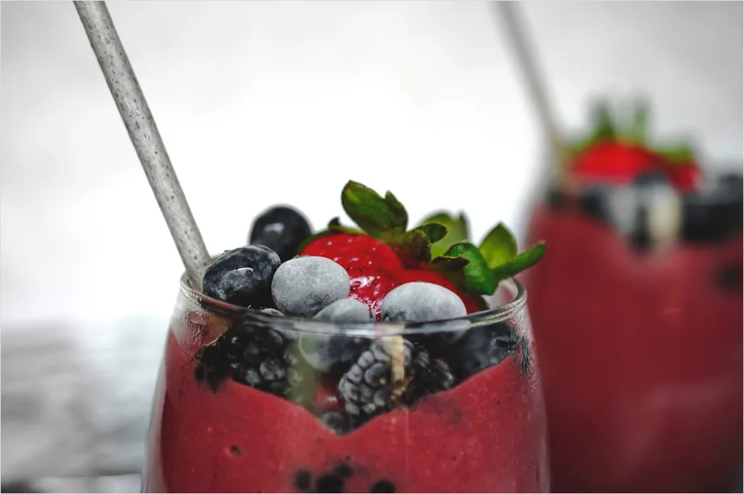 Detail Beeren Smoothie Glas Strohhalm Nahaufnahme Number 7