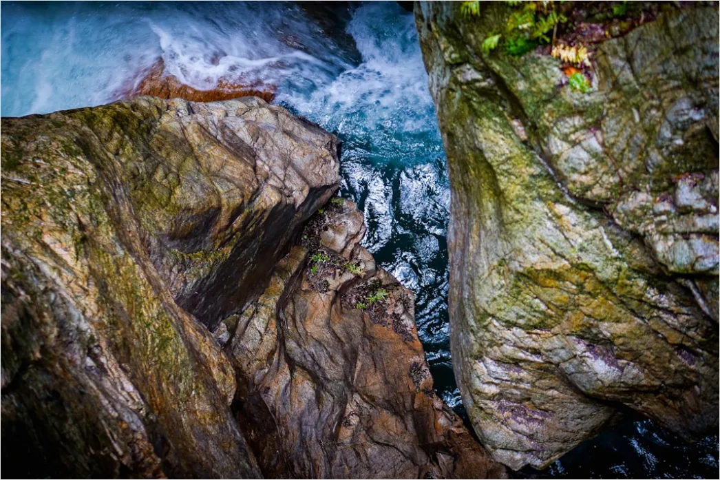 Detail Bergbach Wasserfall Nahaufnahme Felsen Number 15