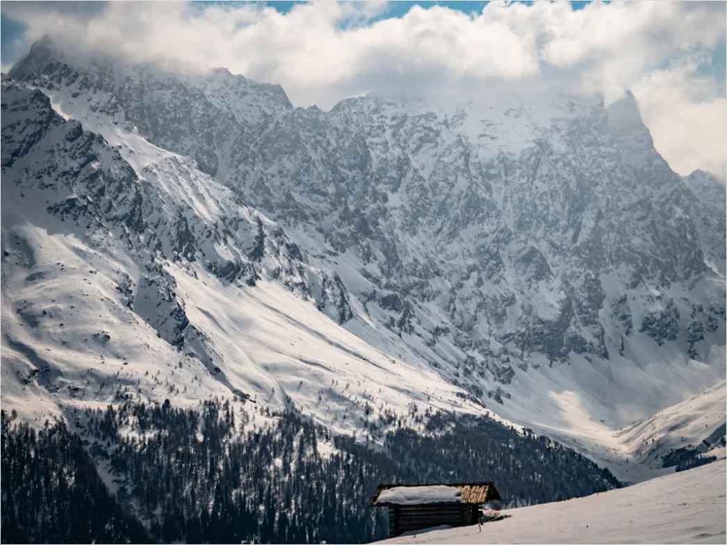 Berghuette Alpen Winter Schnee Stimmung 7fde