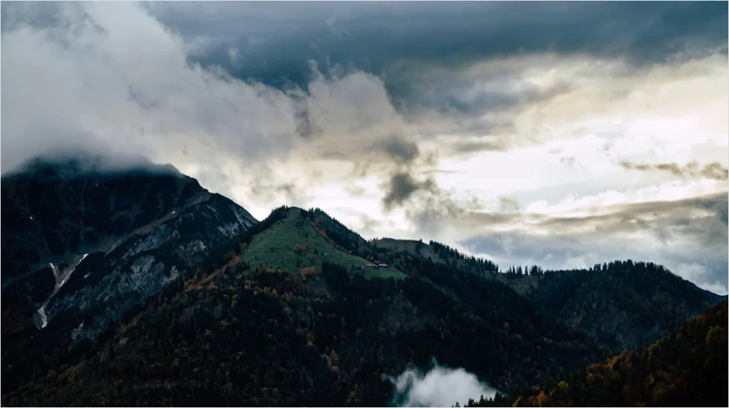 Detail Berglandschaft Dramatische Wolken Gewitter Number 15