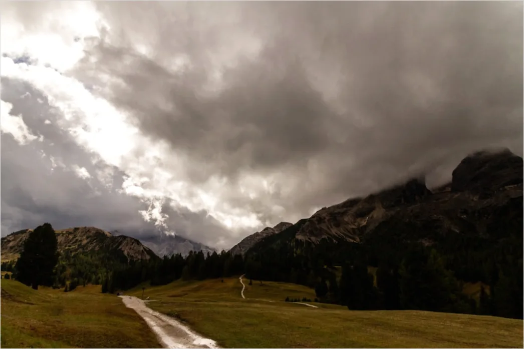 Detail Berglandschaft Dramatische Wolken Gewitter Number 19