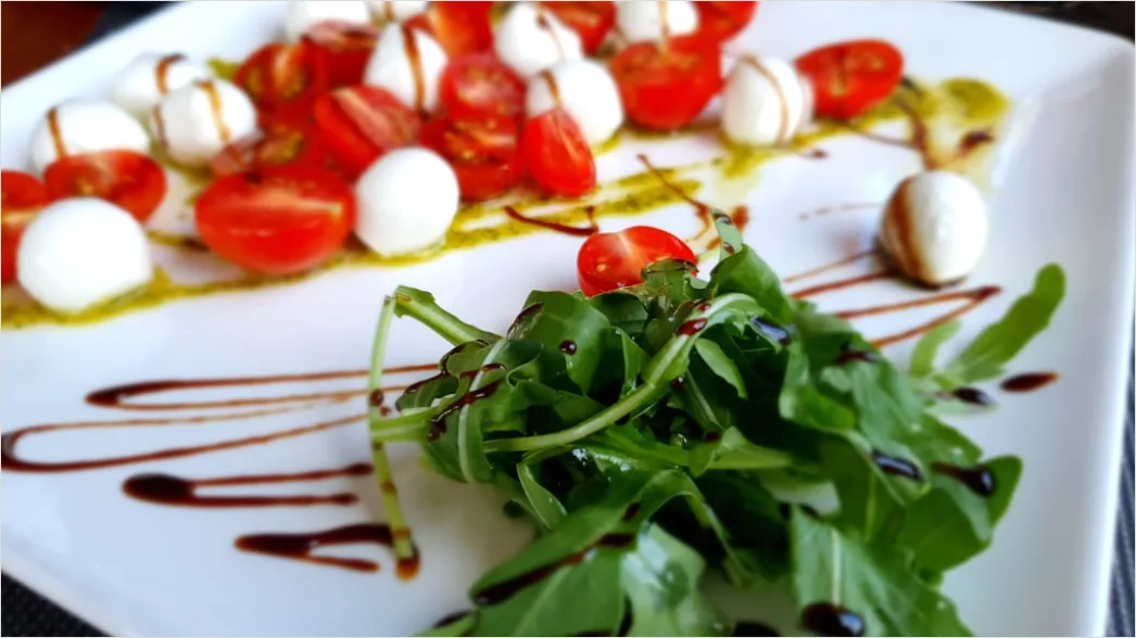 Detail Caprese Salat Mozzarella Tomate Nahaufnahme Number 10