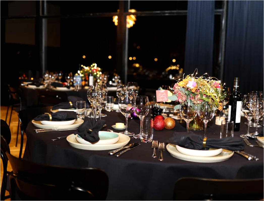 Detail Corporate Gala Abend Elegant Dekoration Tisch Number 11