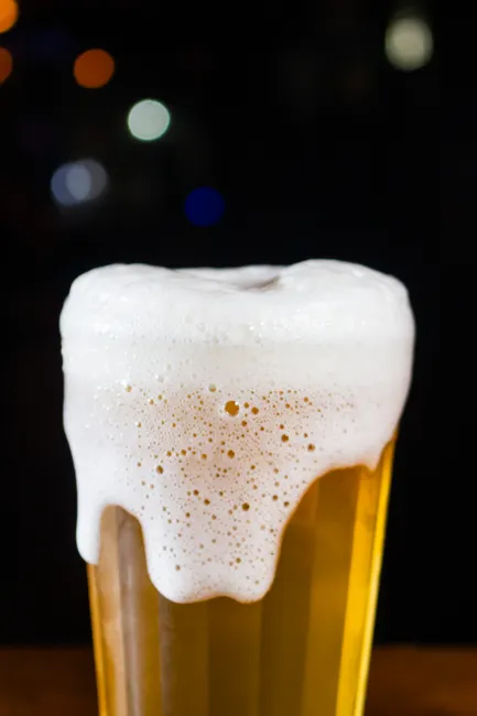 Detail Craft Beer Glas Nahaufnahme Schaumkrone Number 4