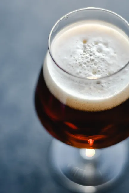 Detail Craft Beer Glas Nahaufnahme Schaumkrone Number 8