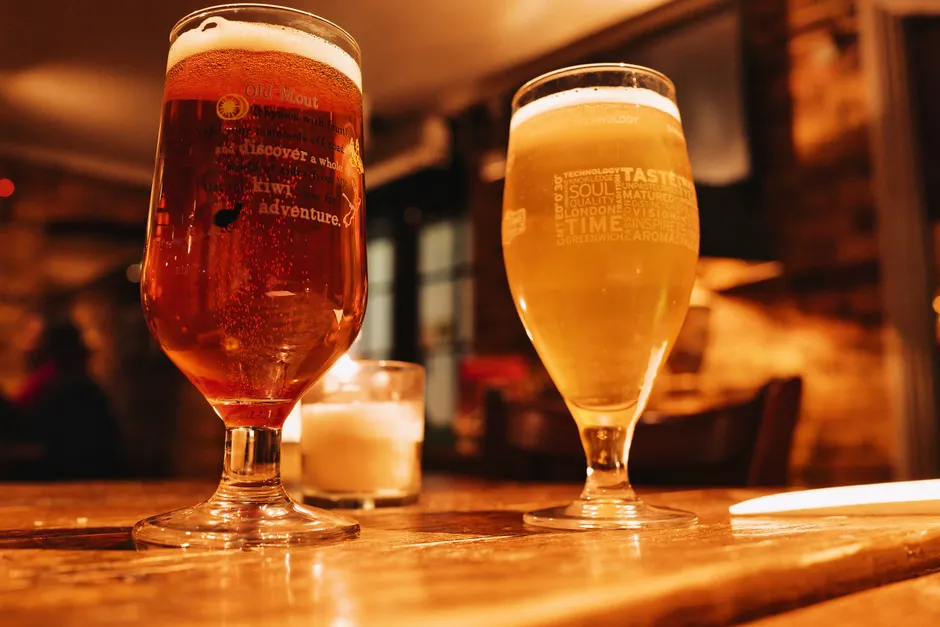 Detail Craft Beer Glas Nahaufnahme Schaumkrone Number 10
