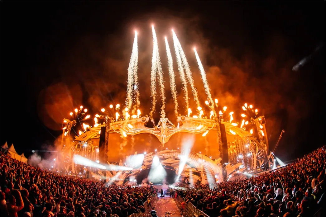 Festival Buehne Feuerwerk Nacht Spektakel 9f03