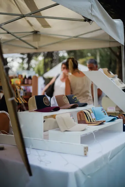 Detail Festival Merchandise Stand Besucher Number 4