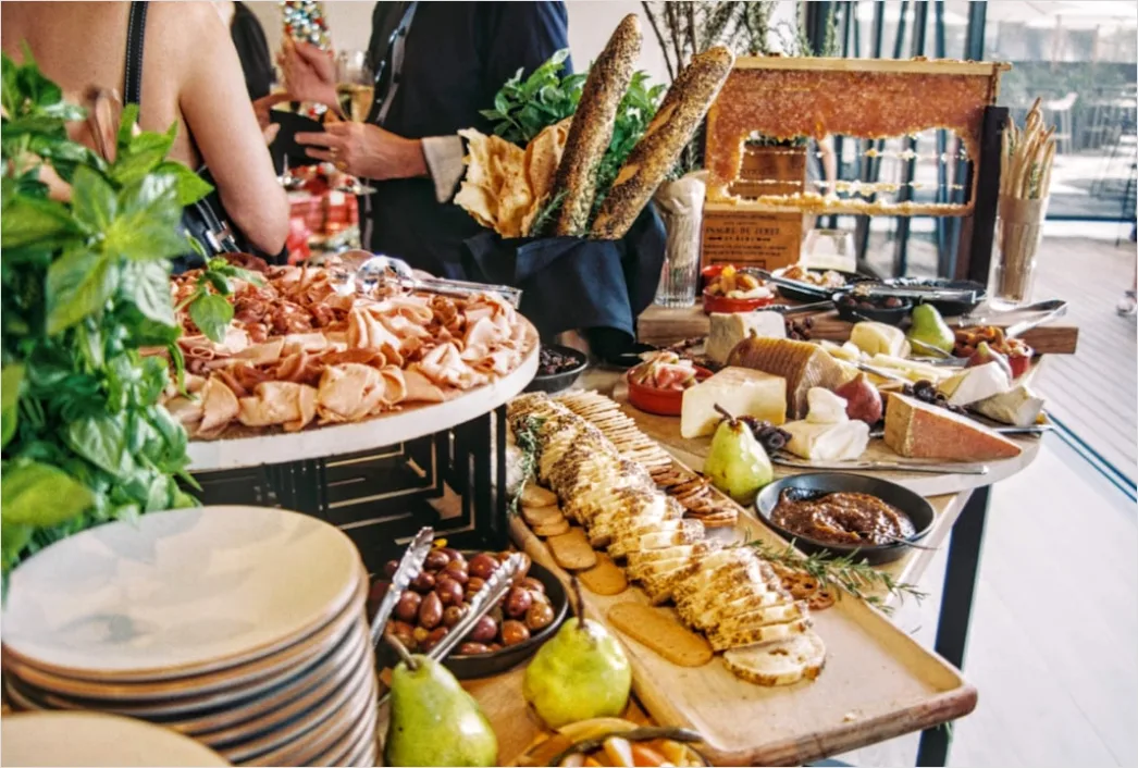 Detail Firmenevent Catering Buffet Gäste Number 2
