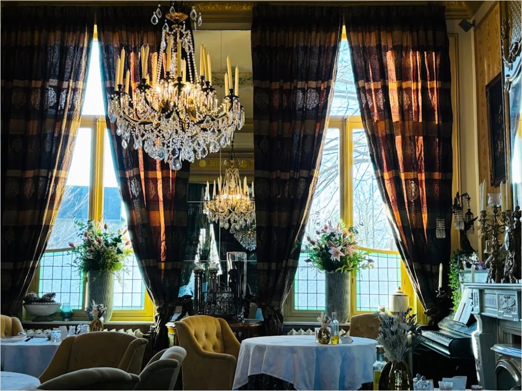 Detail Firmenevent Mitarbeiter Feier Indoor Elegant Number 2