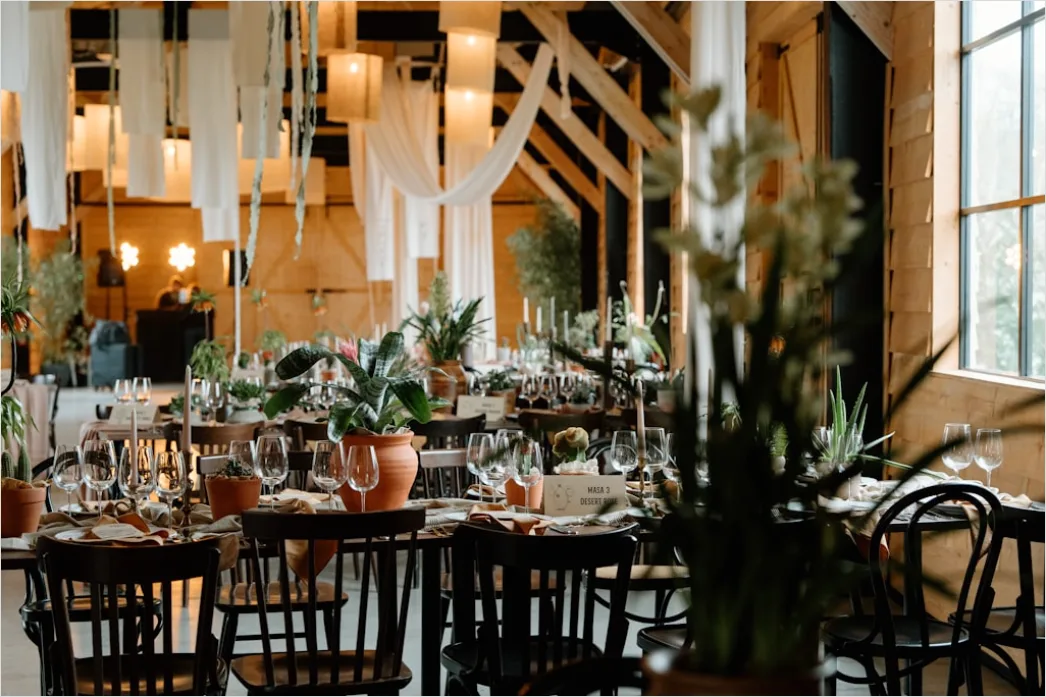 Detail Firmenevent Mitarbeiter Feier Indoor Elegant Number 11