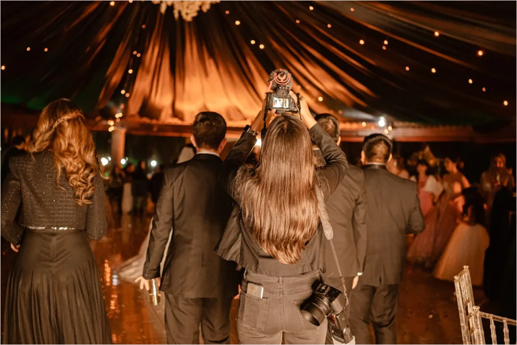 Detail Firmenevent Mitarbeiter Feier Indoor Elegant Number 16