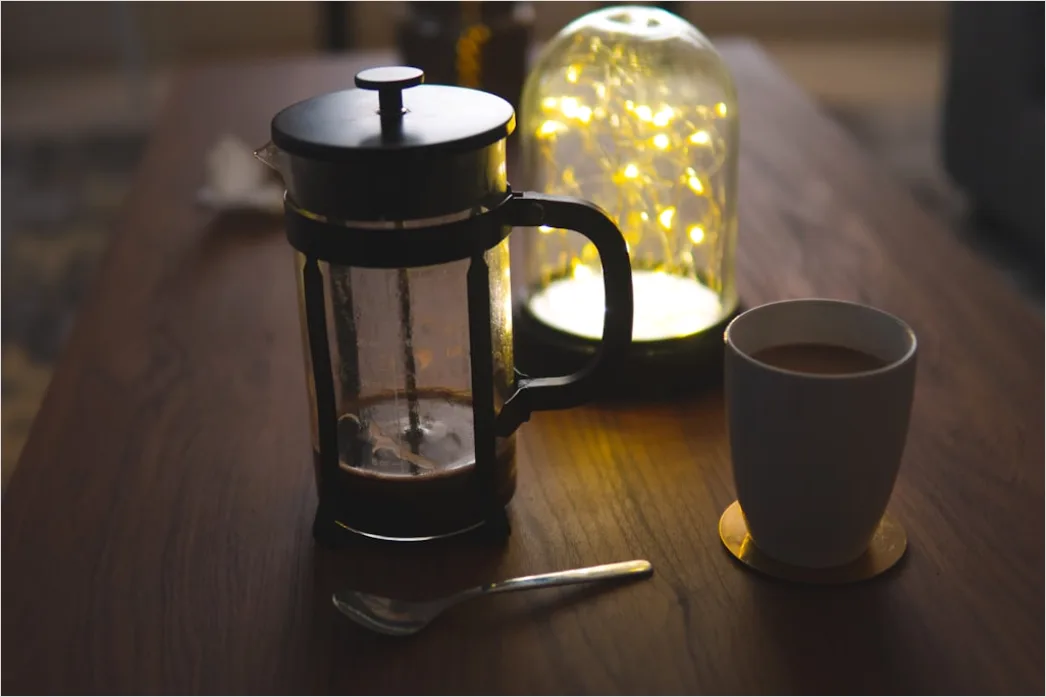 Detail French Press Kaffee Zubereitung ästhetisch Number 7