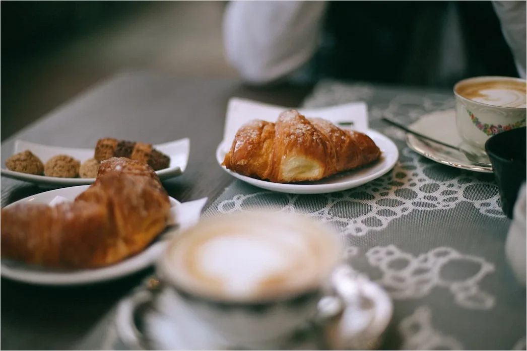 Detail Frühstück Croissant Kaffee Tisch Nahaufnahme Number 16