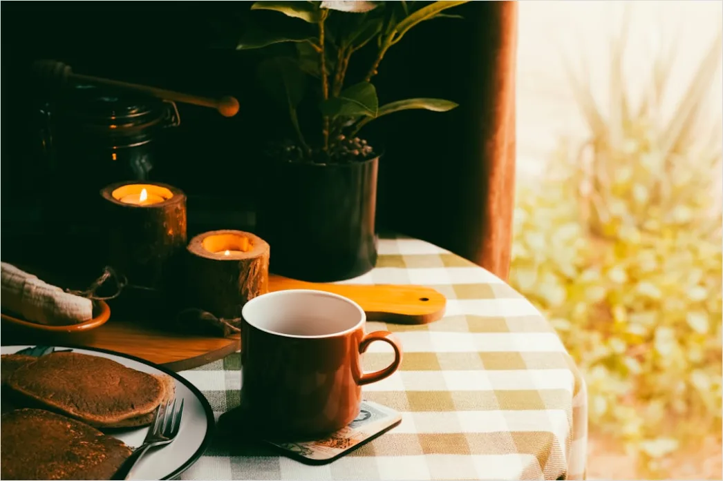 Fruehstueck Flatlay Tisch Morgenlicht Aesthetisch 09f8