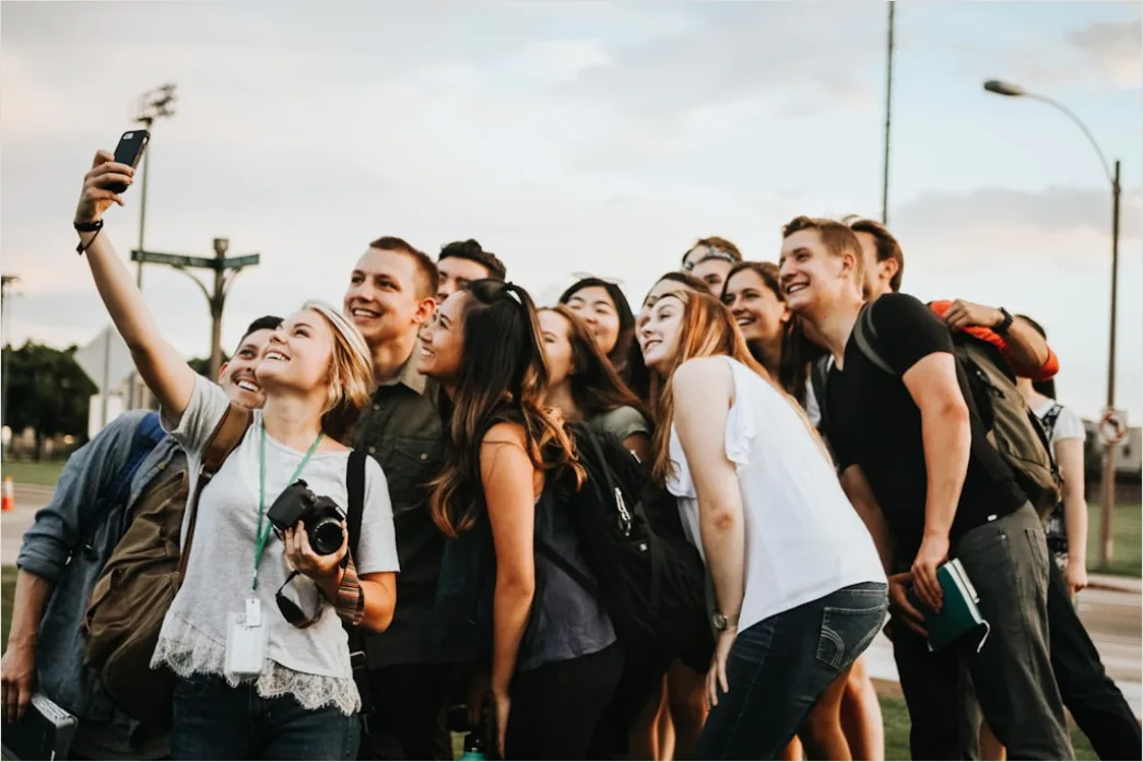 Graduierung Gruppe Selfie Lachen Outdoor Da1e