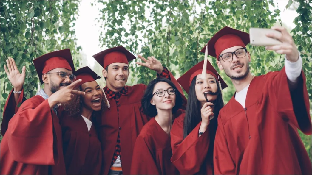 Detail Graduierung Gruppe Selfie Lachen Outdoor Number 4