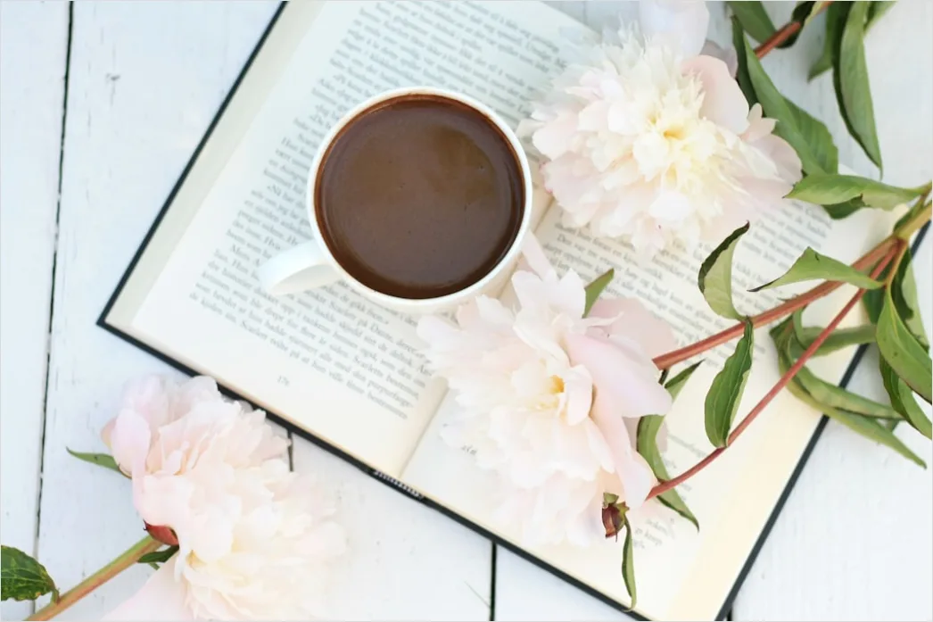 Detail Kaffee Und Buch Gemütlich Stimmungsvoll Number 7
