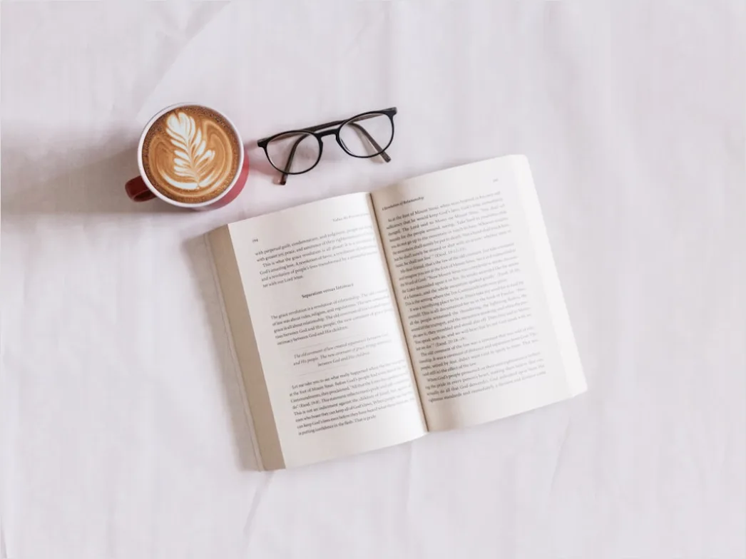 Detail Kaffee Und Buch Gemütlich Stimmungsvoll Number 9