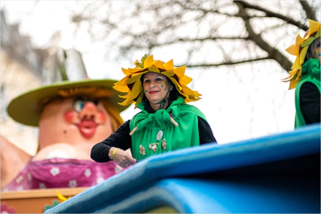 Detail Karneval Outdoor Umzug Wagen Bunt Number 13
