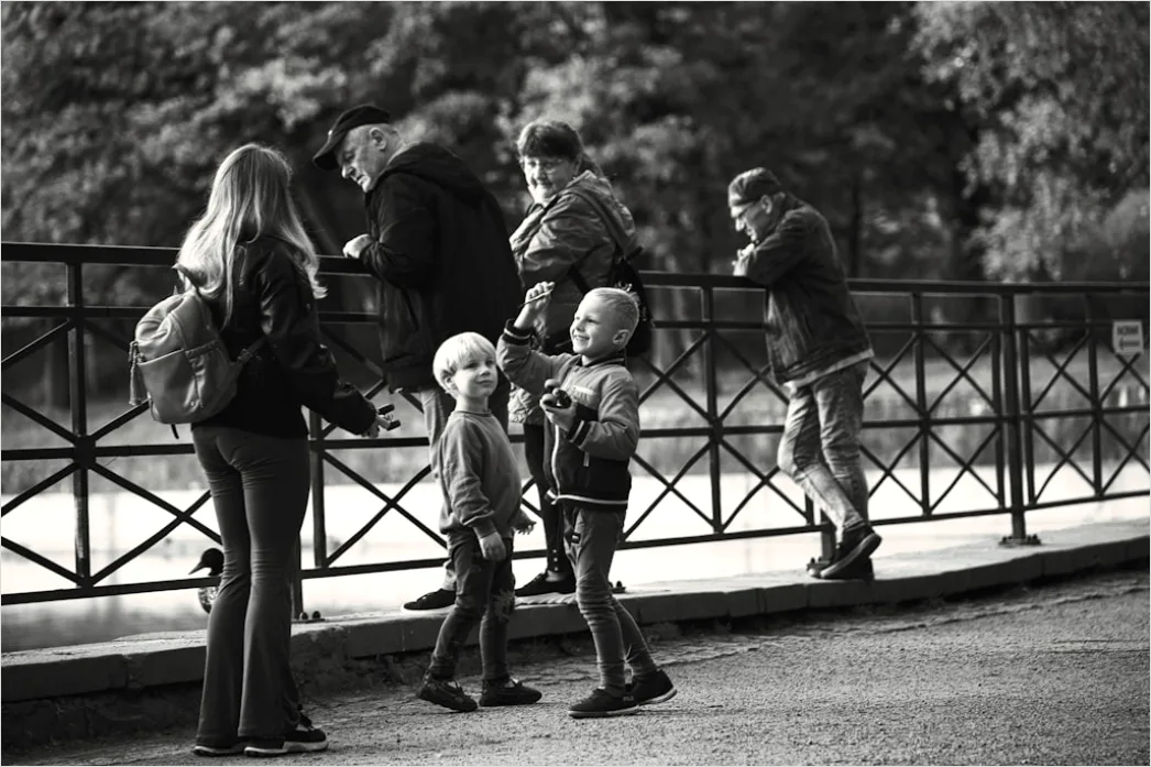 Detail Konfirmation Feier Familie Portrait Outdoor Number 16