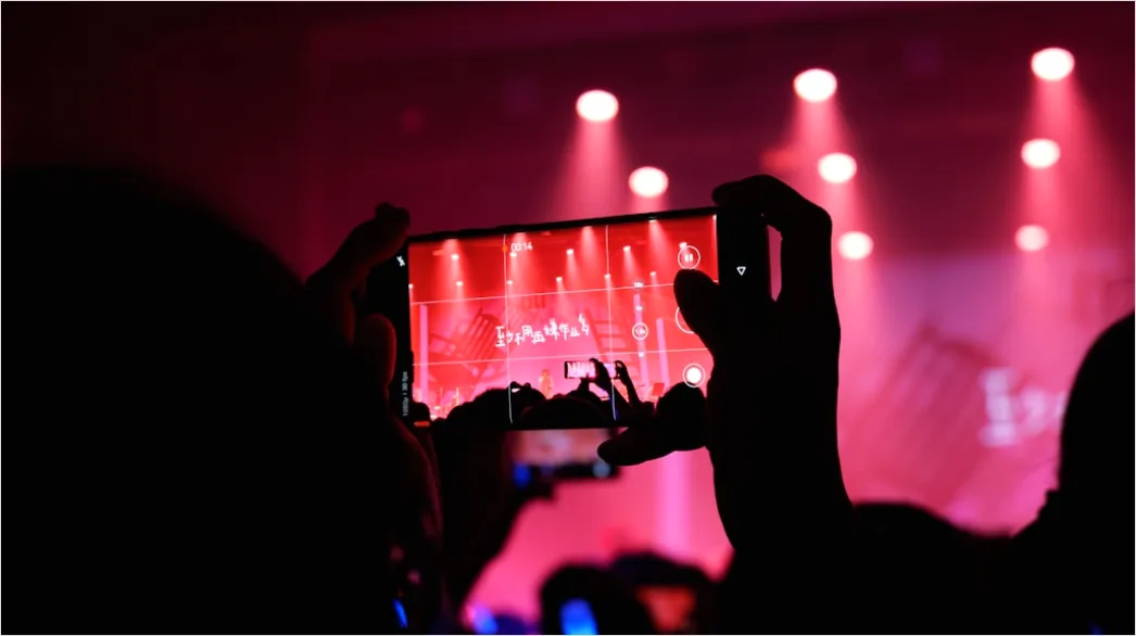 Detail Konzert Selfie Publikum Bühne Hintergrund Number 19