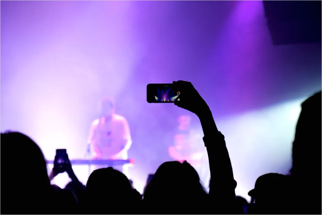 Detail Konzert Selfie Publikum Bühne Hintergrund Number 8