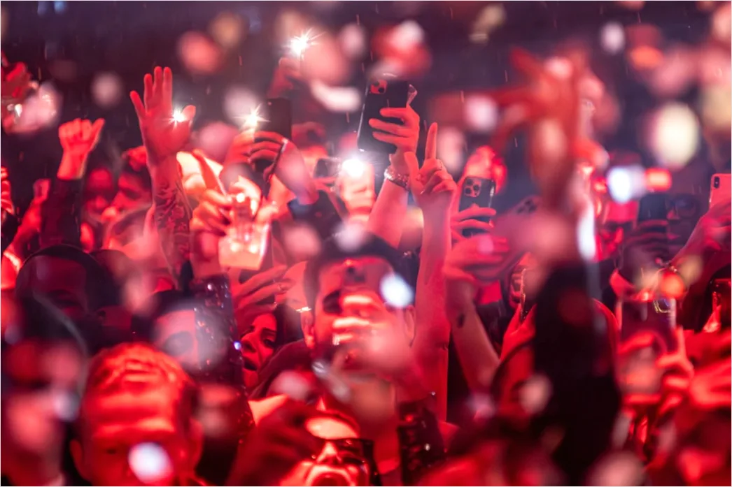 Detail Konzert Selfie Publikum Bühne Hintergrund Number 9