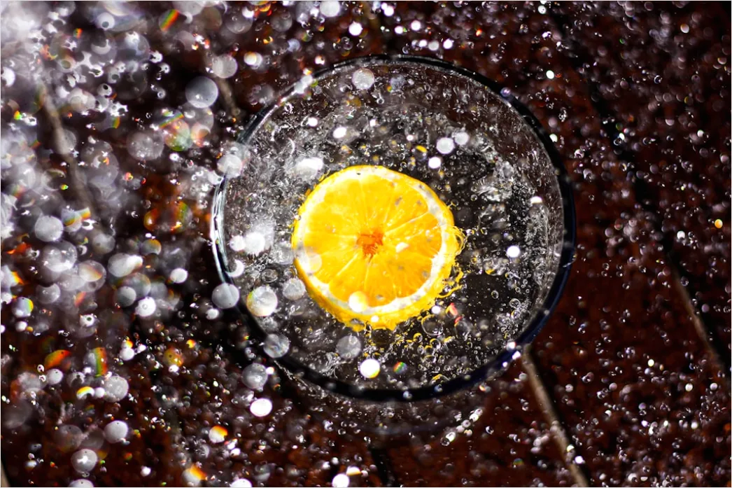 Longdrink Glas Eis Zitrone Nahaufnahme 9f13