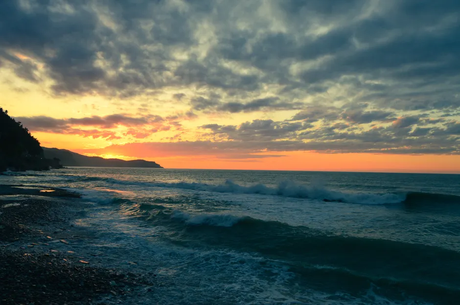 Meereskueste Sonnenuntergang Wellen Dramatisch 0de5