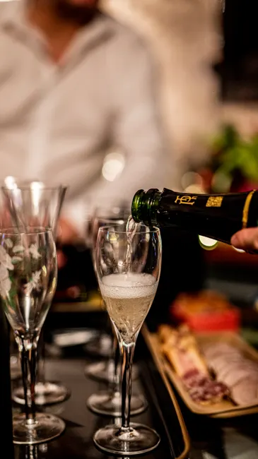 Detail Neujahr Frühstück Sekt Essen Tisch Number 18