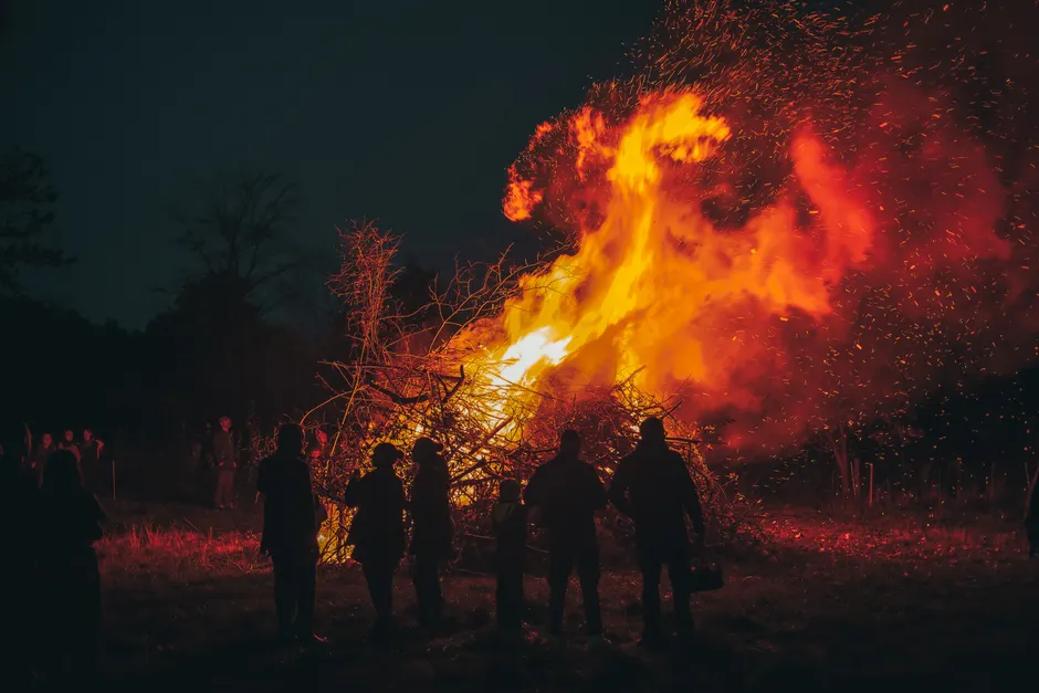 Detail Osterfeuer Abend Gemeinschaft Outdoor Number 14