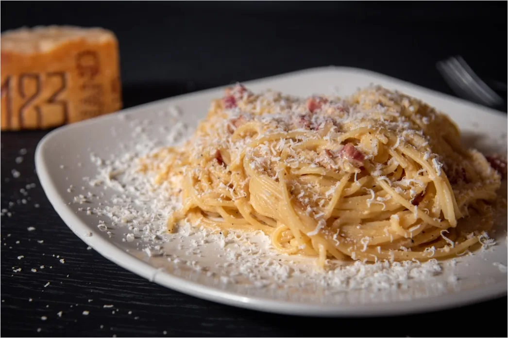 Pasta Carbonara Teller Nahaufnahme Dampfend 874b