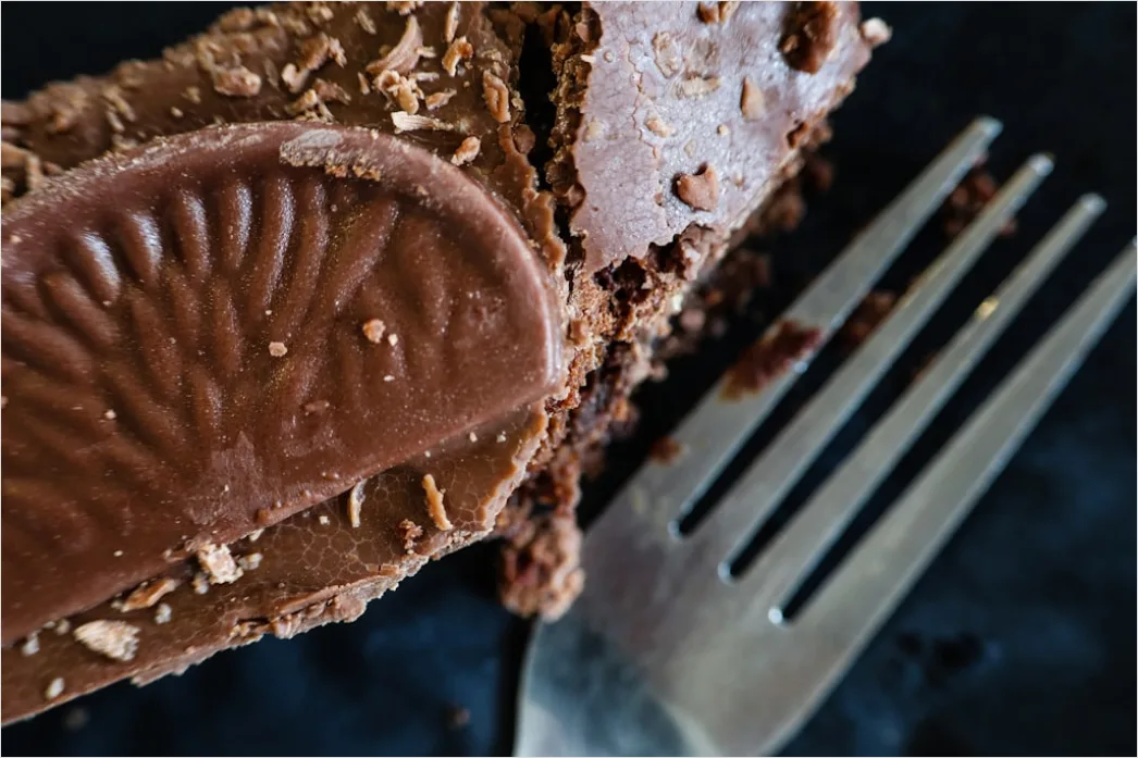 Detail Schokoladenkuchen Stück Teller Nahaufnahme Number 17