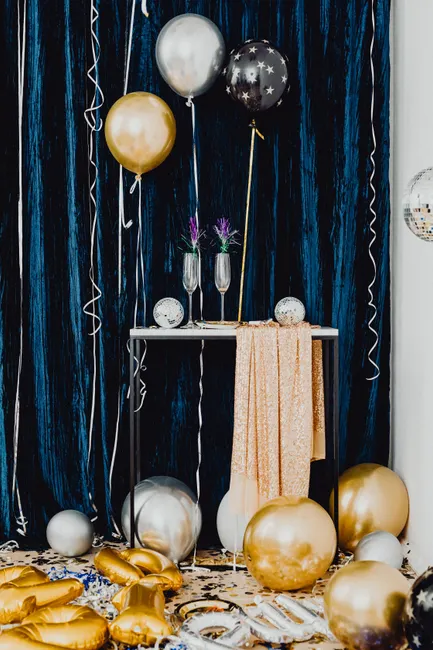 Detail Silvester Dekoration Gold Silber Luftballons Number 11