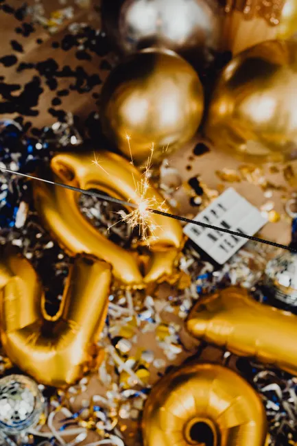 Detail Silvester Dekoration Gold Silber Luftballons Number 14