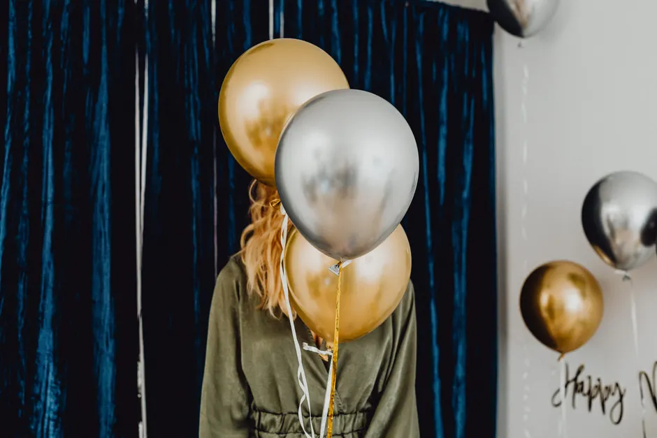 Detail Silvester Dekoration Gold Silber Luftballons Number 5