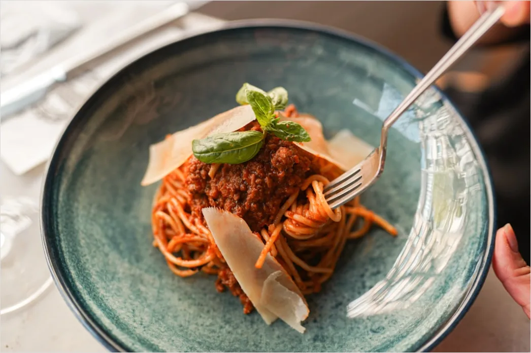 Detail Spaghetti Bolognese Teller Nahaufnahme Rustikal Number 9