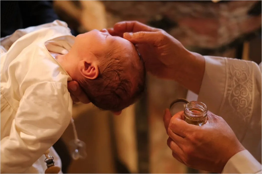 Detail Taufe Baby Kirche Zeremonie Moment Number 5