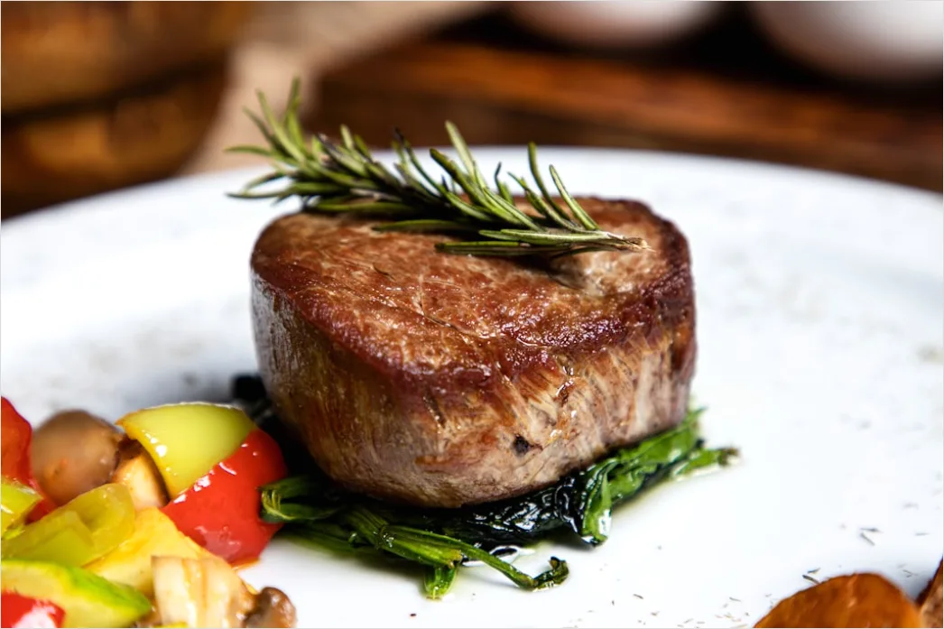 Thunfisch Steak Teller Nahaufnahme Saftig 9b75