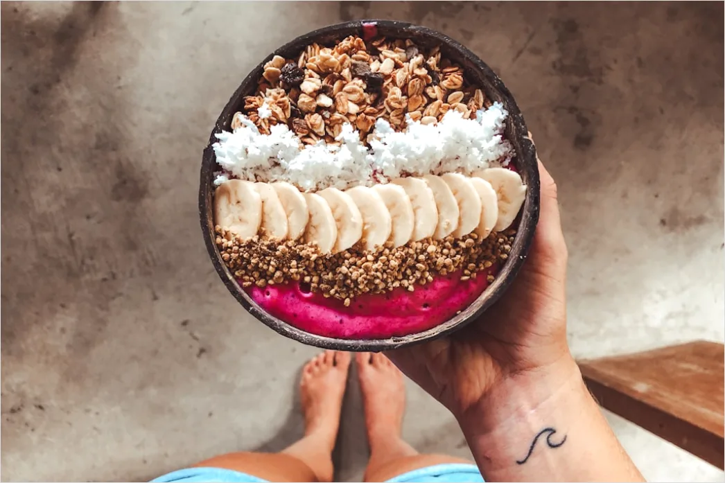 Tropical Smoothie Bowl Bunt Draufsicht 620b