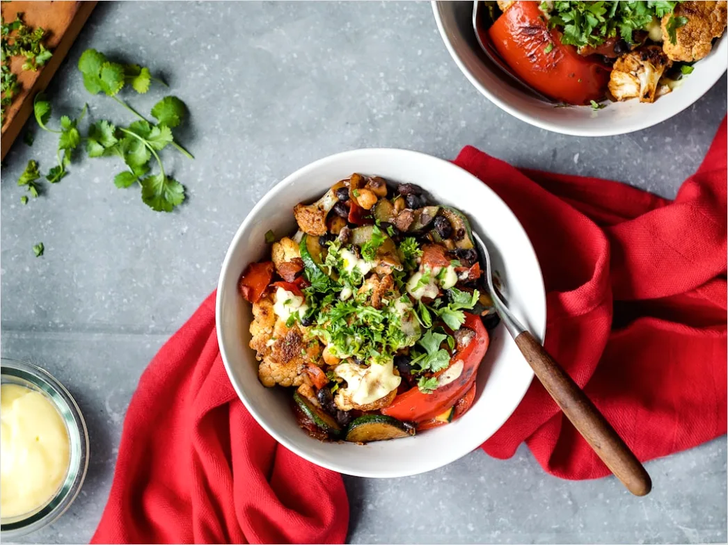 Detail Vegane Bowl Quinoa Gemüse Draufsicht Number 17