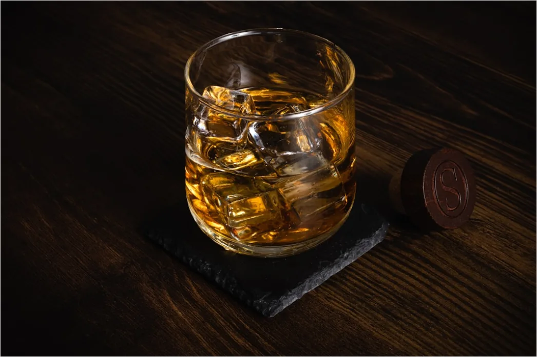 Whisky Glas Eis Nahaufnahme Rustikal A999