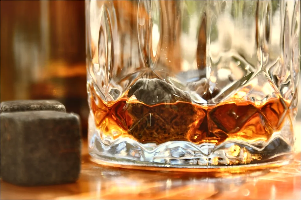 Detail Whisky Glas Eis Nahaufnahme Rustikal Number 5