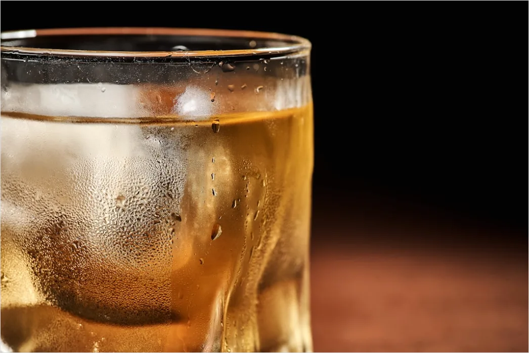 Detail Whisky Glas Eis Nahaufnahme Rustikal Number 9