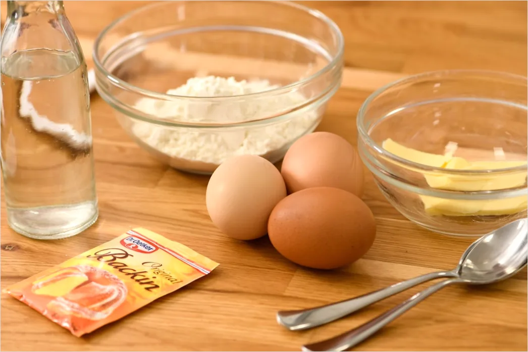 Detail Zutatenflatlay Backen Mehl Eier Butter Number 6