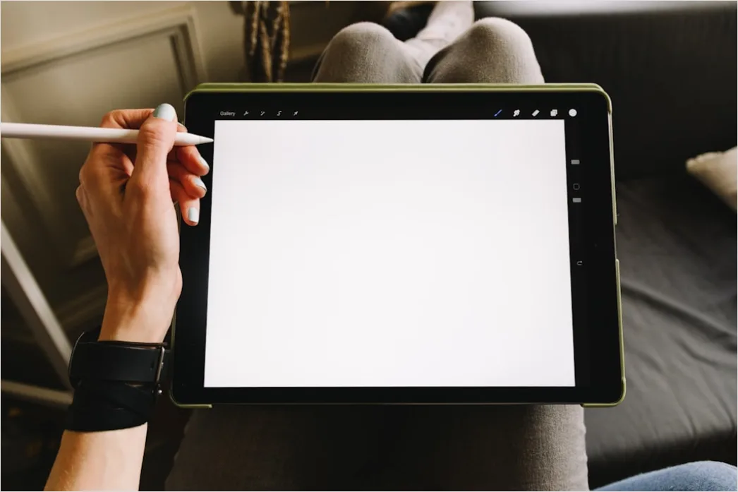 Detail App Design Wireframe Auf Tablet Mit Stylus Foto Number 16