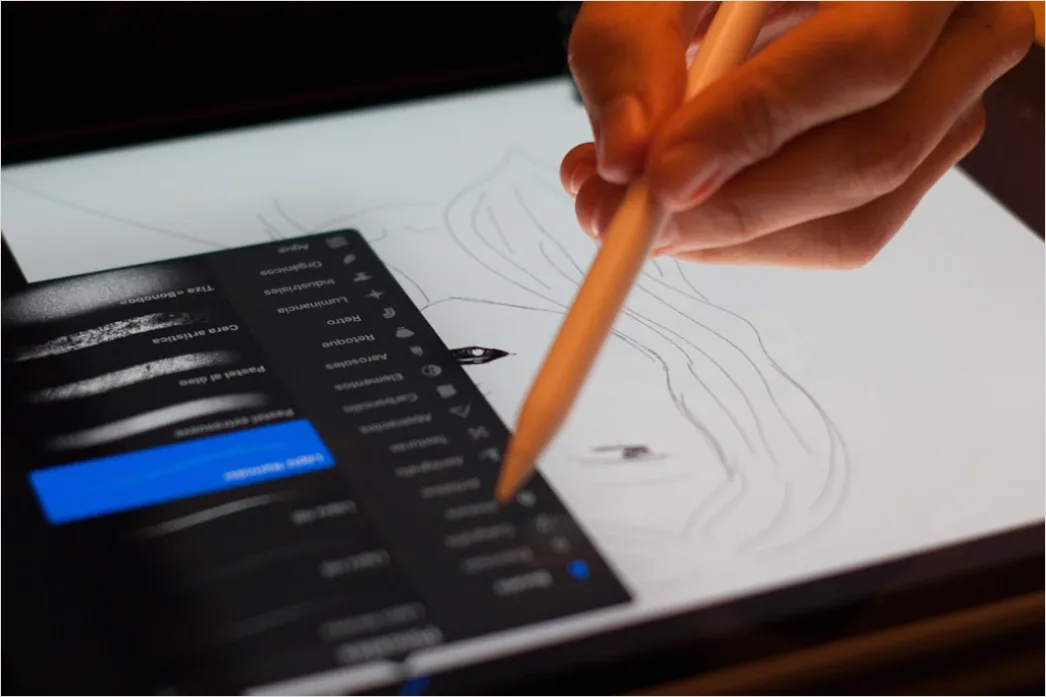 Detail App Design Wireframe Auf Tablet Mit Stylus Foto Number 10